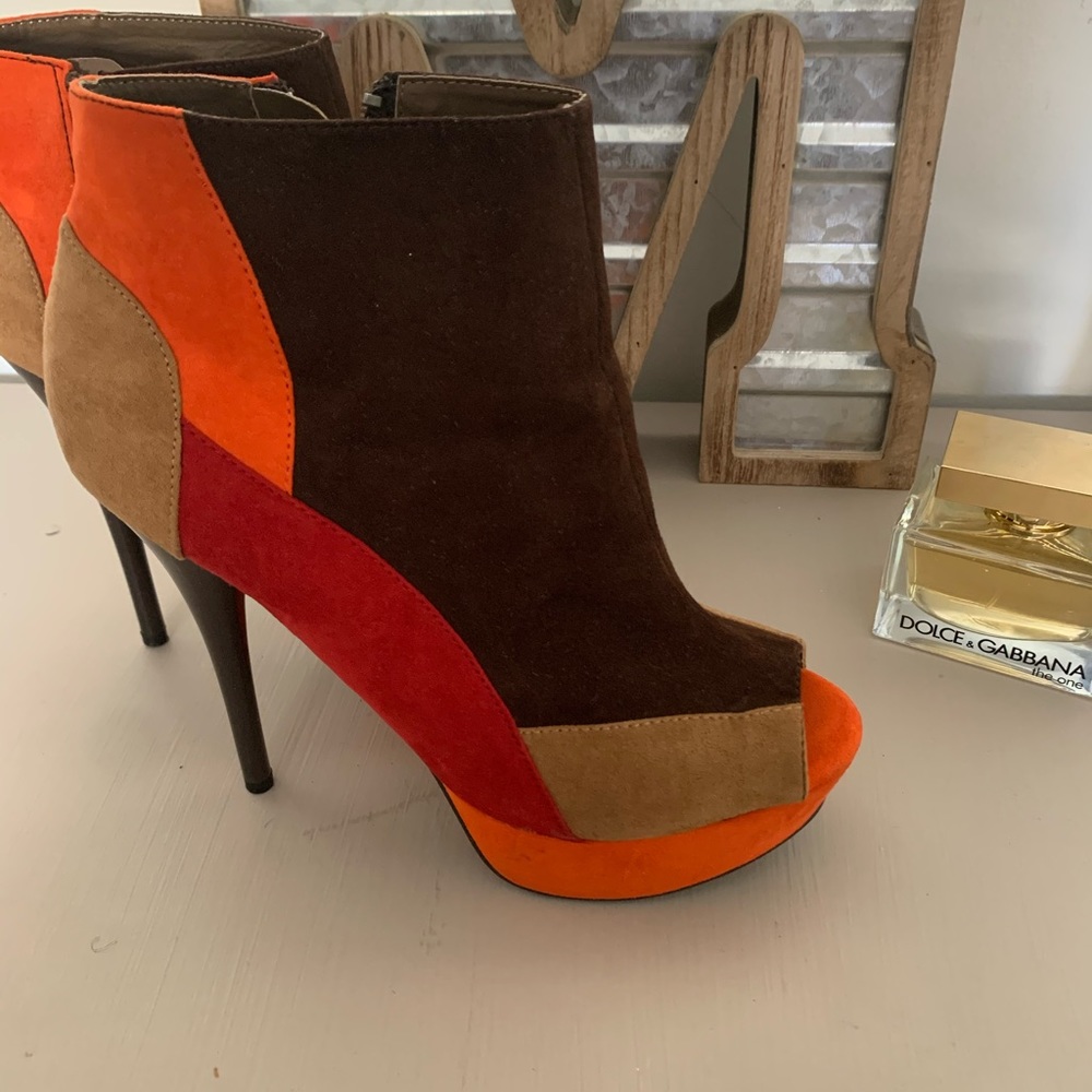 👠‼️🔥Multi-Colored Booties‼️🔥 - Picture 2 of 3